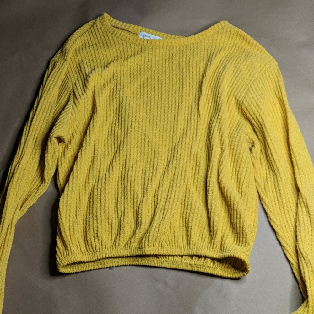 Mustard yellow line textured sweatshirt.